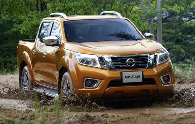 Автостекла Nissan Navara (Frontier) D23 c установкой в Москве